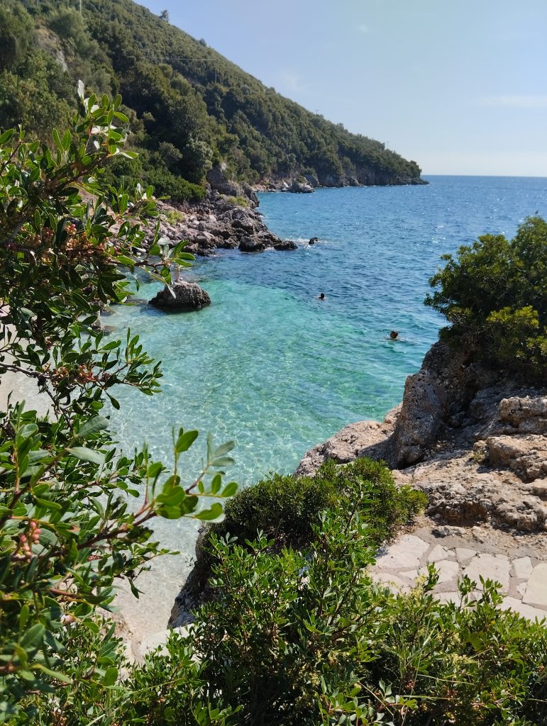 Κρυμμένος κολπίσκος στη Βασιλική